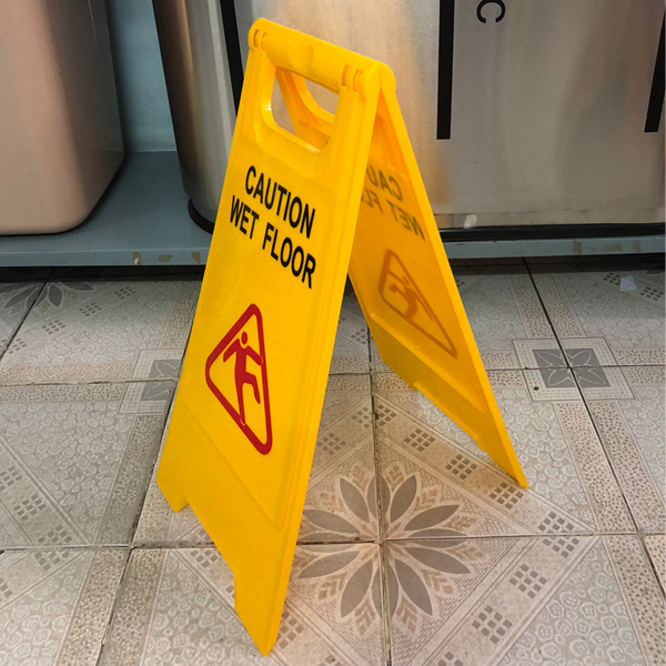 Biển Cảnh Báo Trơn Trượt